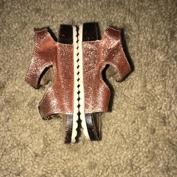 Cat & Jack sparkly pink sandals size 5 Velcro closure 💗 - Picture 2 of 6